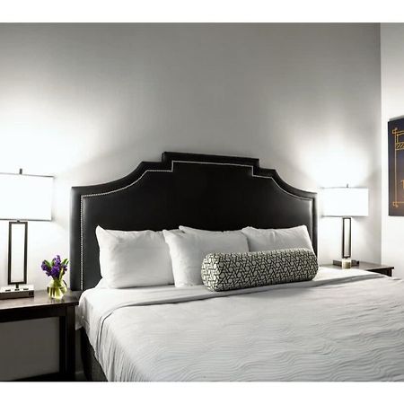 Bold 2Br 2Ba In The Block Apartment By Cozysuites! Indianapolis Buitenkant foto