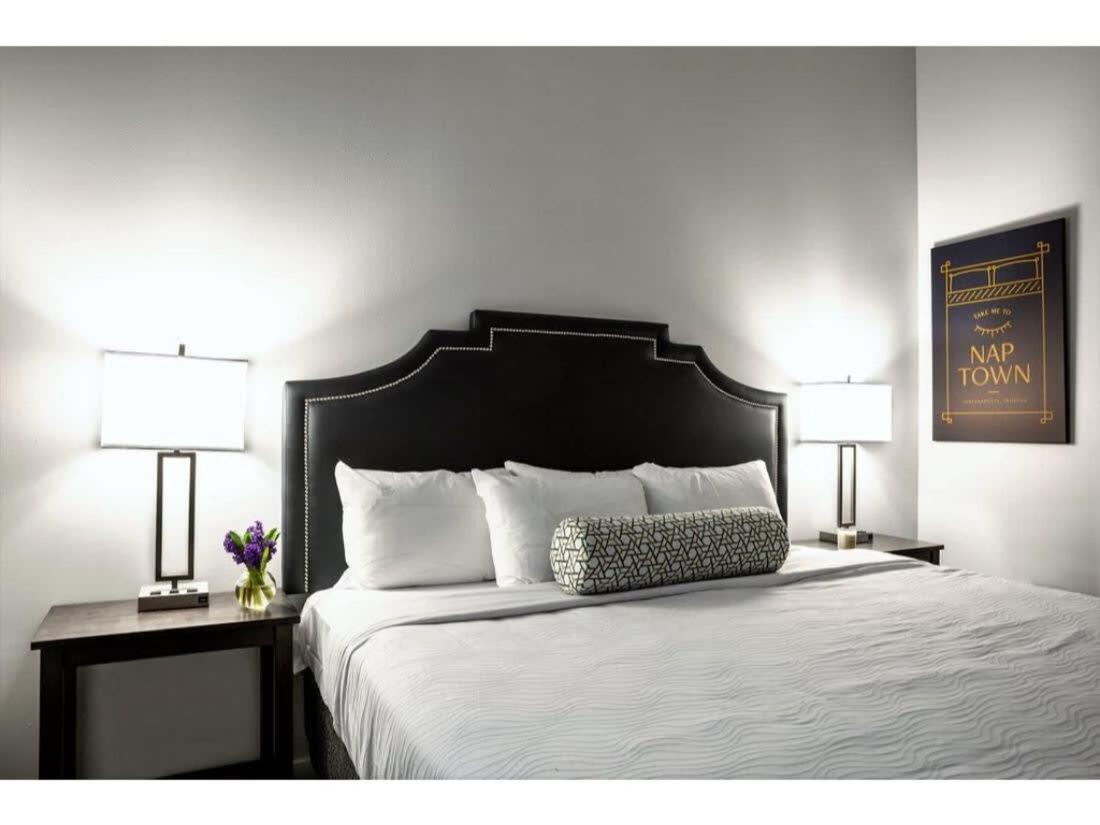 Bold 2Br 2Ba In The Block Apartment By Cozysuites! Indianapolis Buitenkant foto